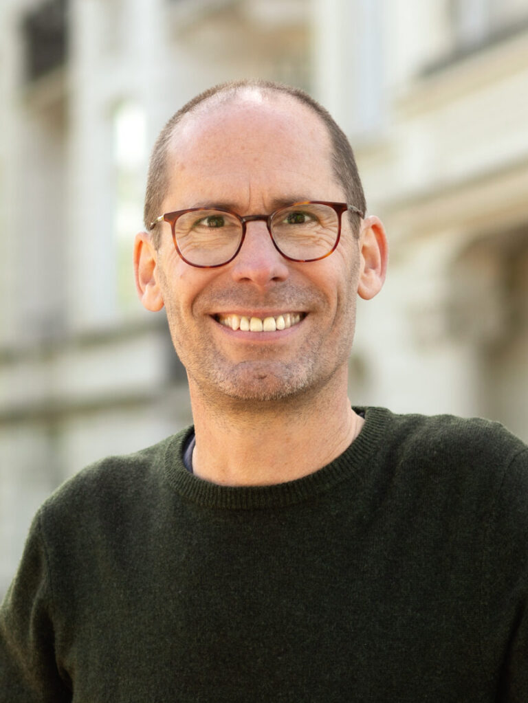 Dr. Jörg Bormann